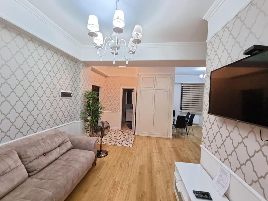 Grand Excelent New Ultra Central Apartments Kischinau Exterior foto