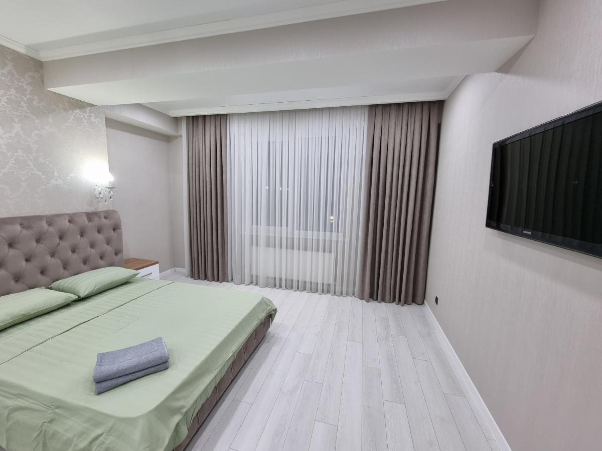 Grand Excelent New Ultra Central Apartments Kischinau Exterior foto