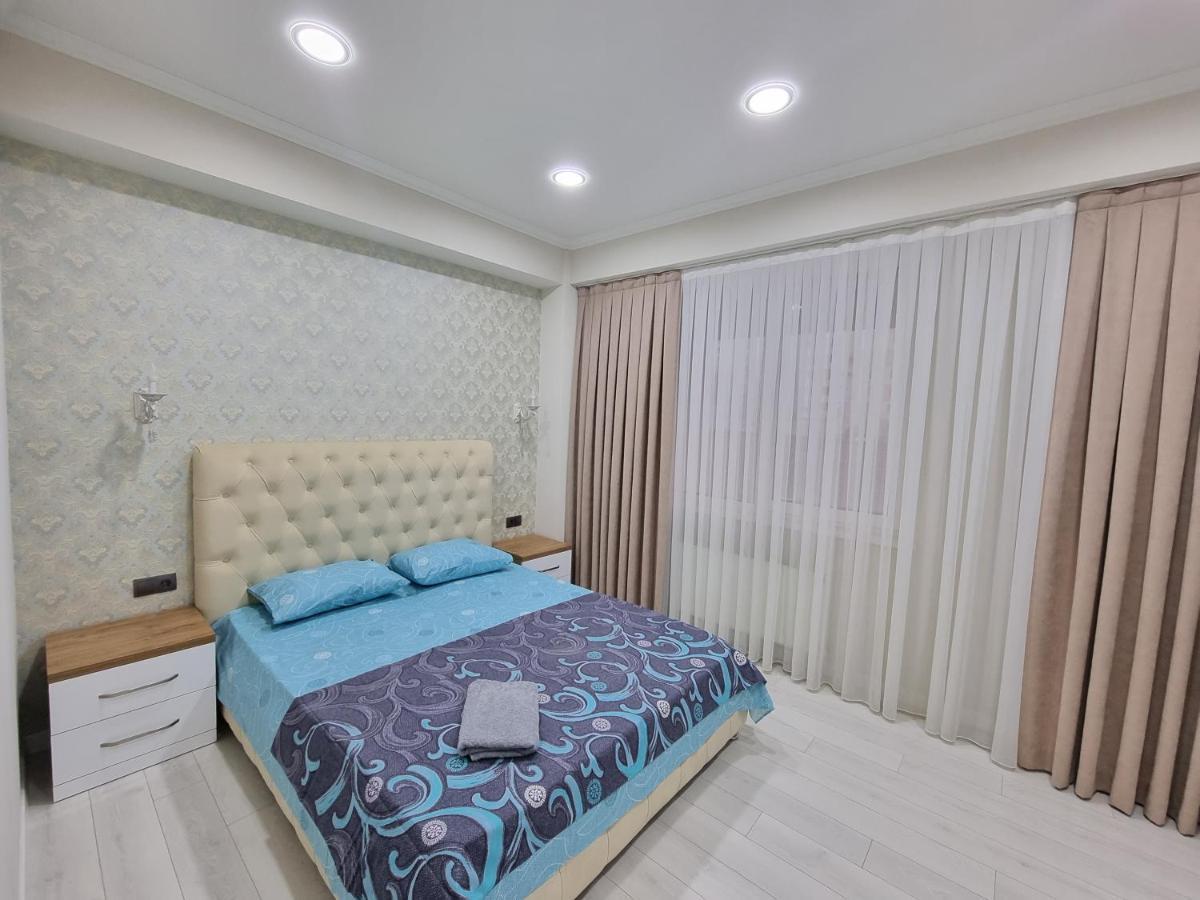 Grand Excelent New Ultra Central Apartments Kischinau Exterior foto