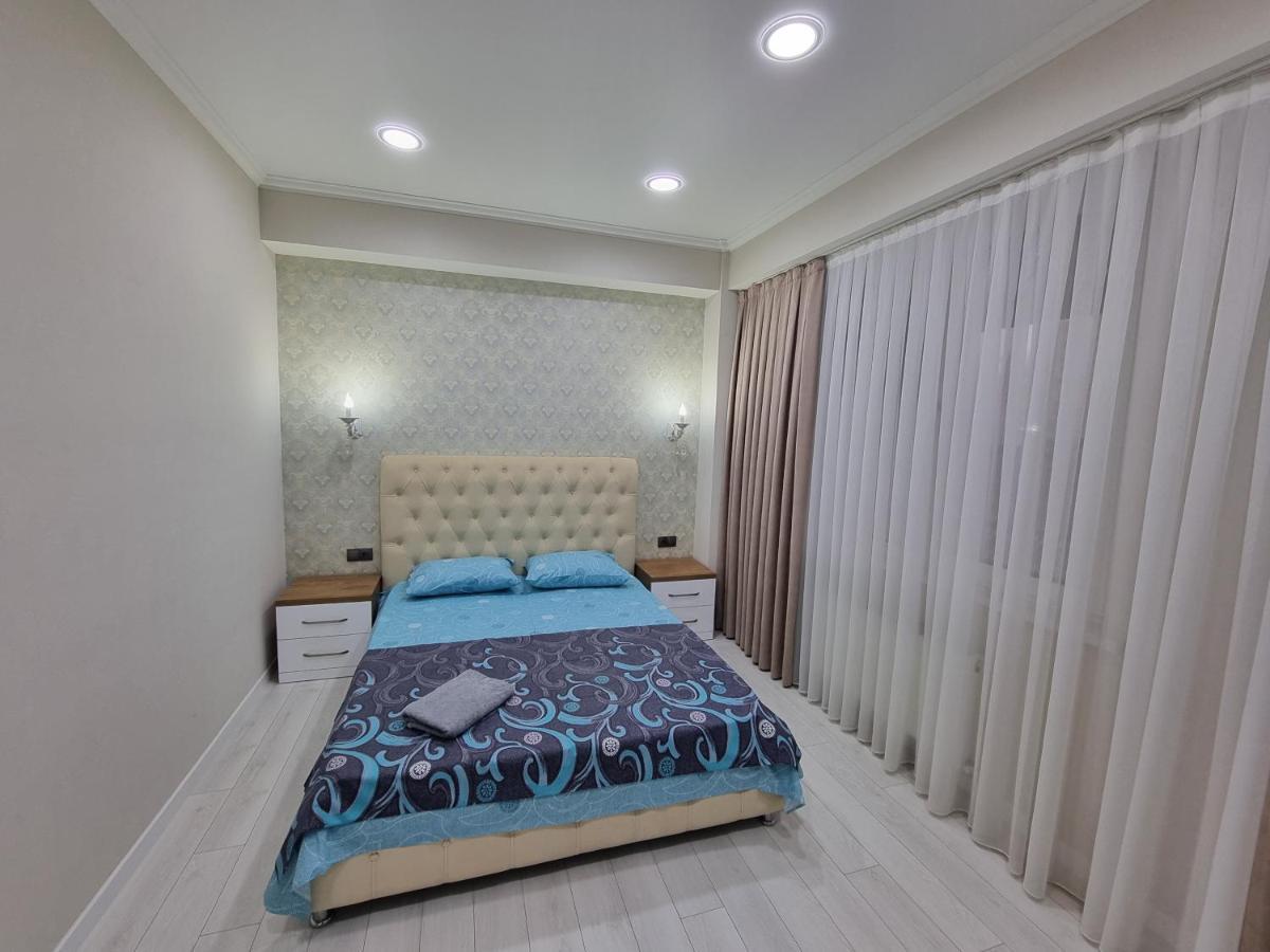 Grand Excelent New Ultra Central Apartments Kischinau Exterior foto